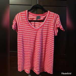 “Left of Center” Cold shoulder red/white shirt EUC